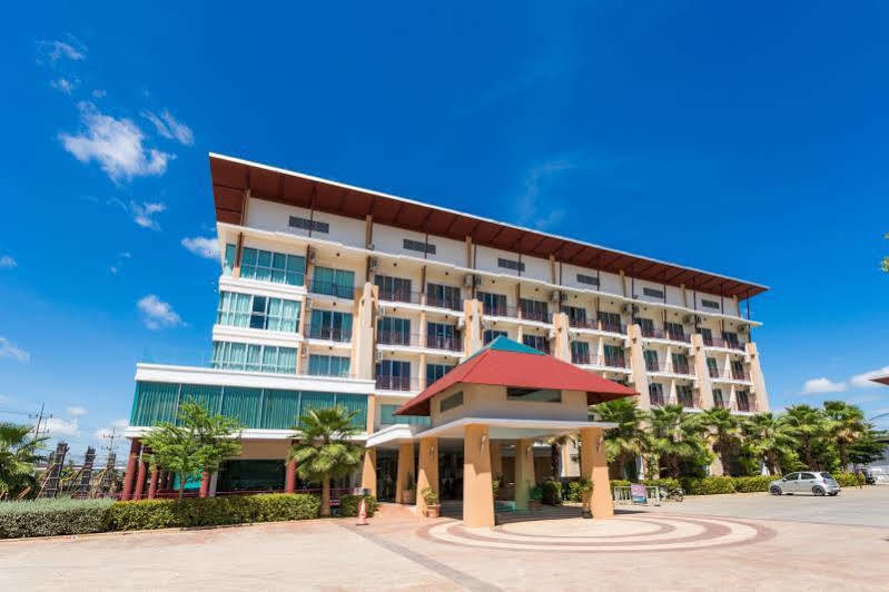 Kanokan Hotel Kanchanaburi Exterior foto
