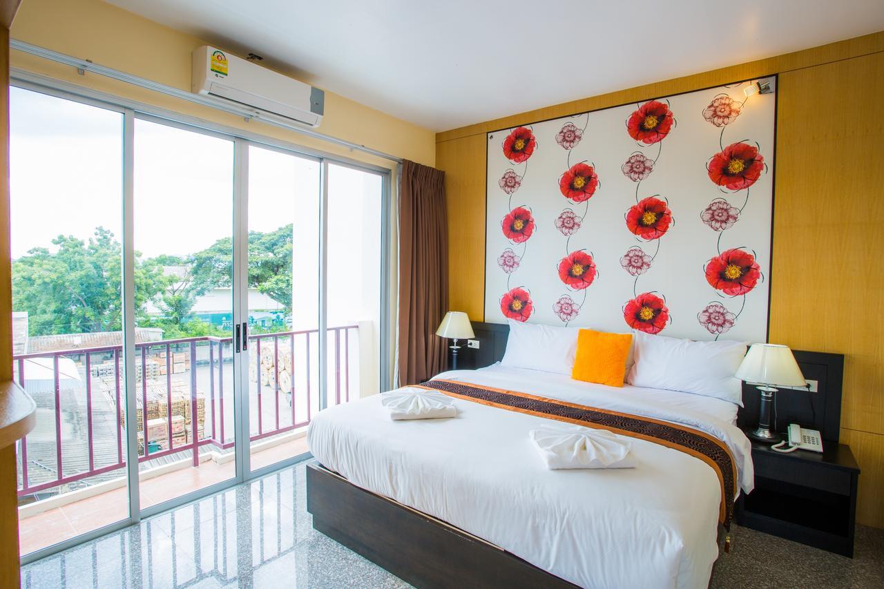 Kanokan Hotel Kanchanaburi Exterior foto