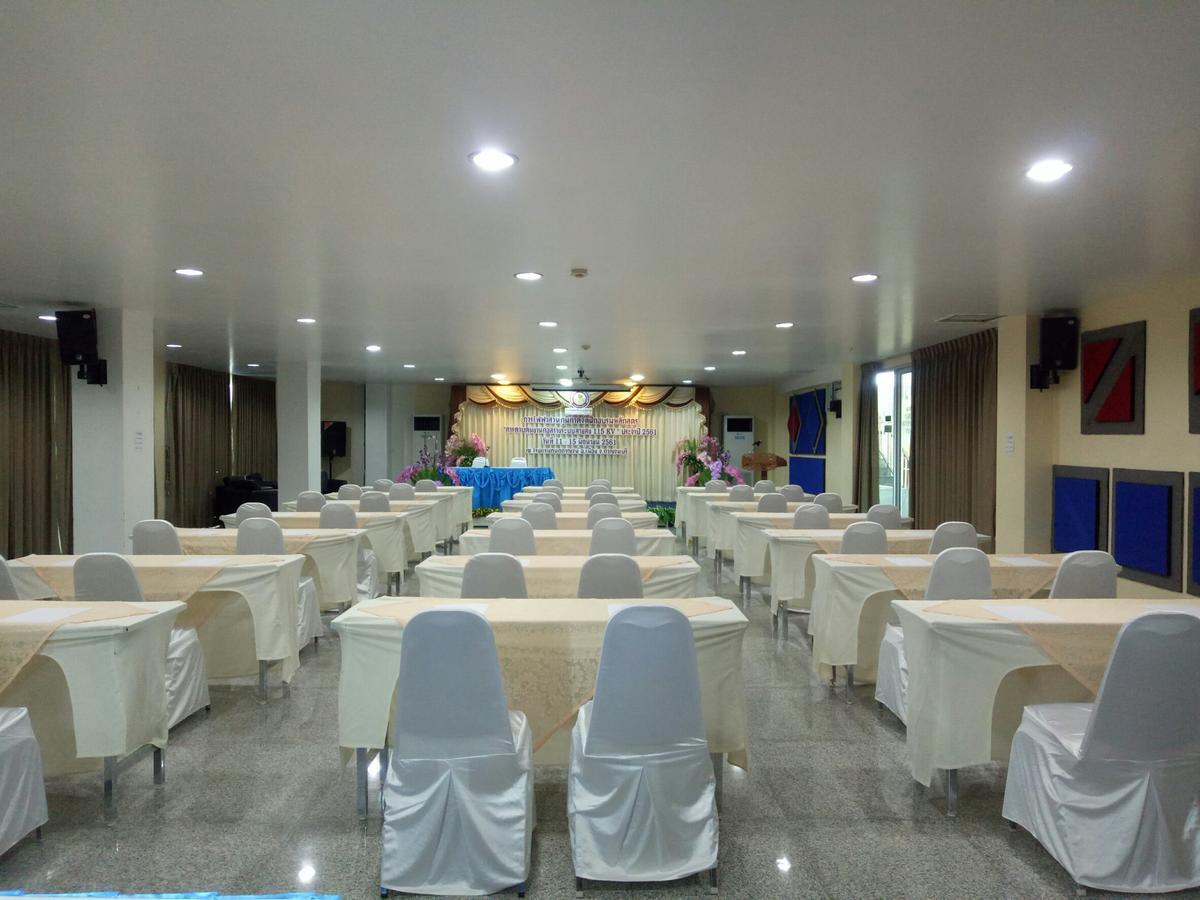 Kanokan Hotel Kanchanaburi Exterior foto