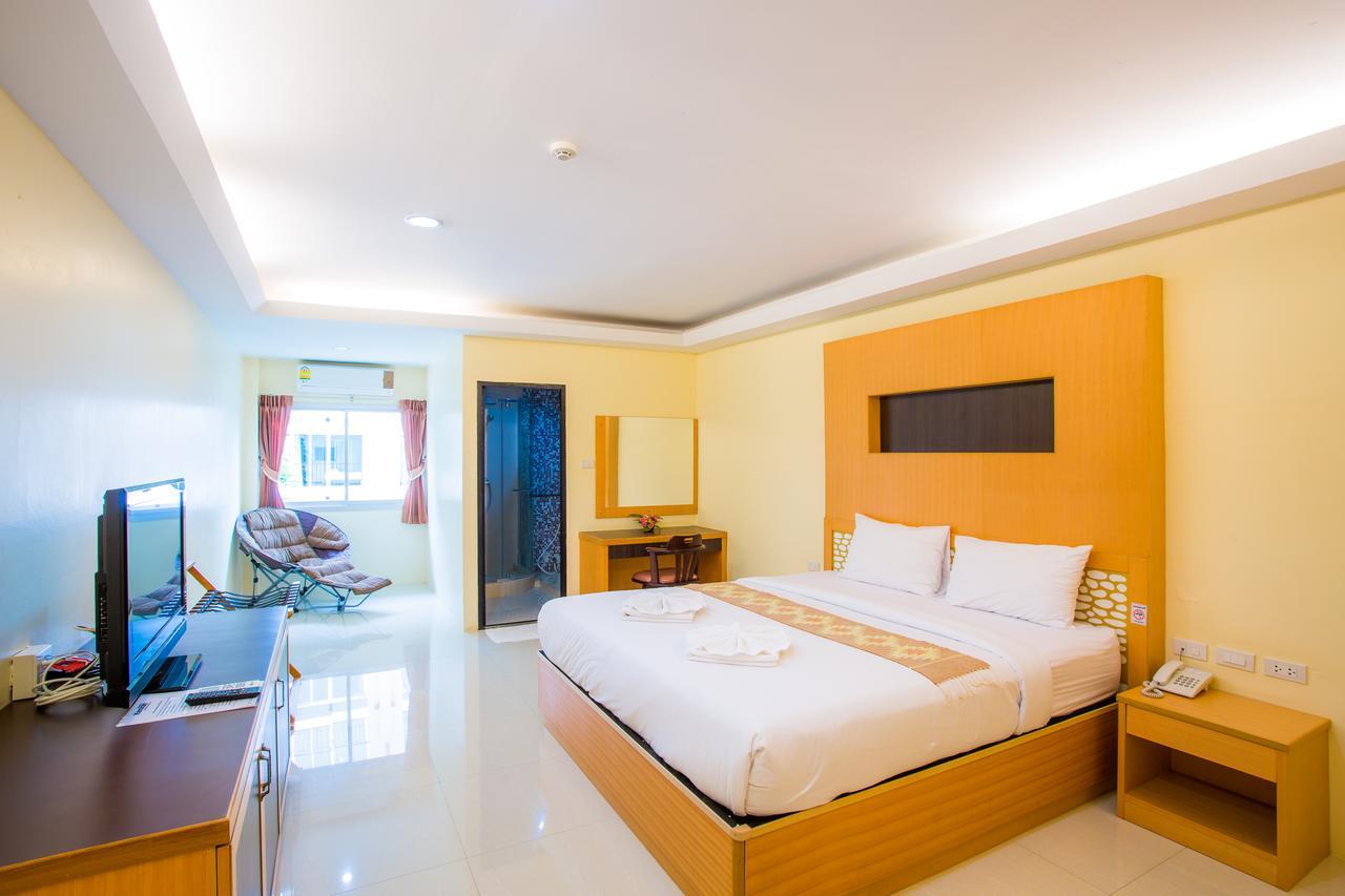 Kanokan Hotel Kanchanaburi Exterior foto