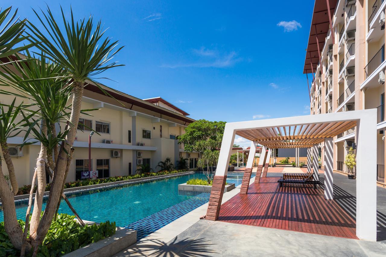 Kanokan Hotel Kanchanaburi Exterior foto